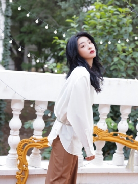 性感美女赵小棠妩媚优雅写真