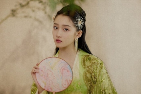 关晓彤古风优雅个性写真图片