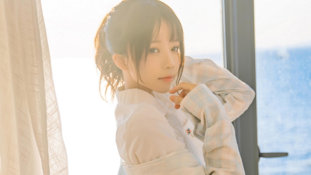 清新唯美马尾少女写真壁纸