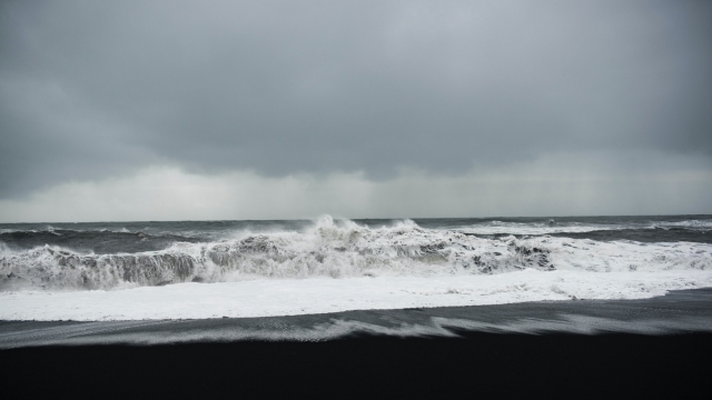 海浪自然风光优美风景秀丽高清桌面壁纸