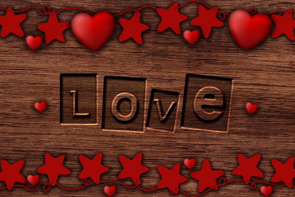 LOVE木板背景红色星形心形装饰
