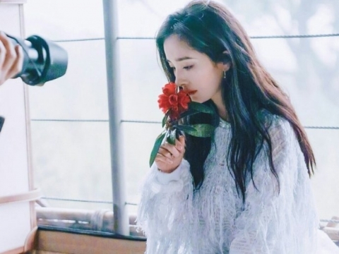 性感美女明星杨幂妩媚诱惑写真