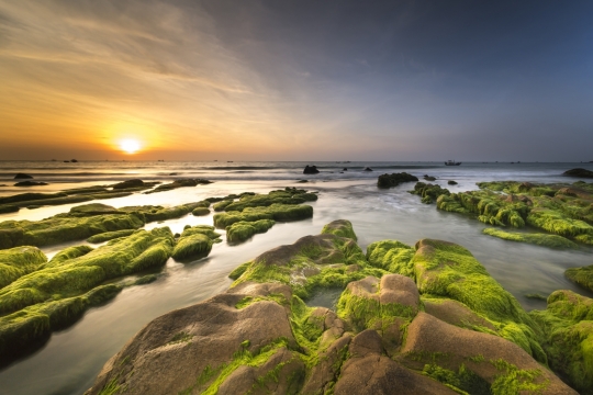 傍晚阳光天空自然户外风光