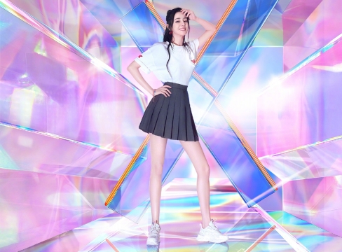 性感美女明星迪丽热巴女团造型图片