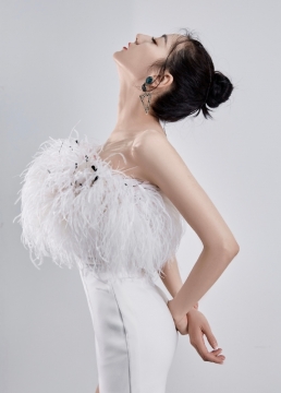 性感美女明星迪丽热巴优雅妩媚写真