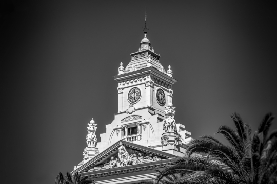 黑白城市街道古典艺术教堂建筑