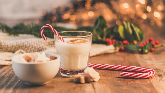 香浓营养的牛奶高清桌面壁纸