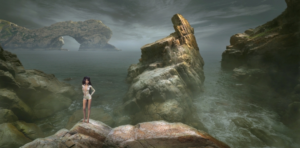 海上迷雾中石头上性感身材美女写真
