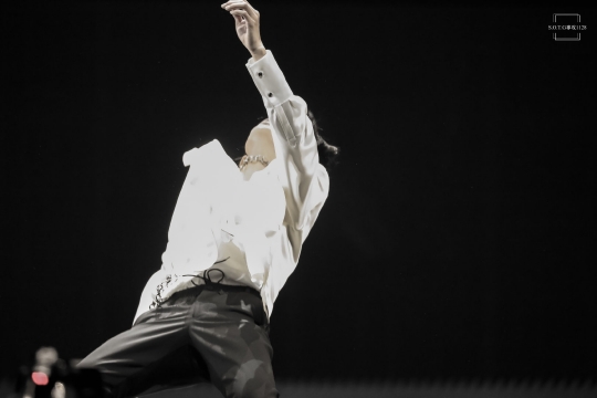 易烊千玺写真图片