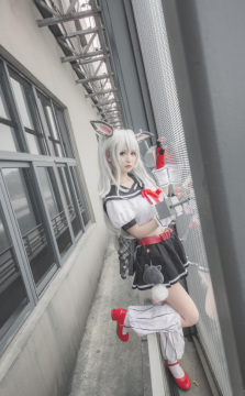 美女摄影_超短裙少女制服美腿诱惑