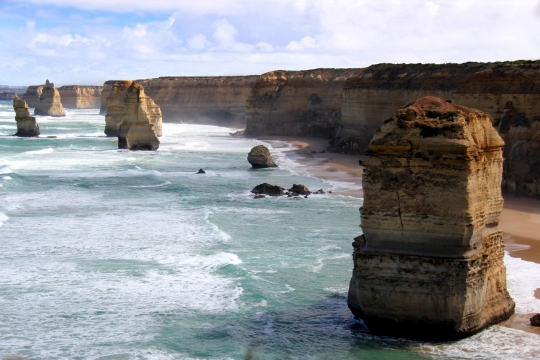海边巨石浪花风景拍摄