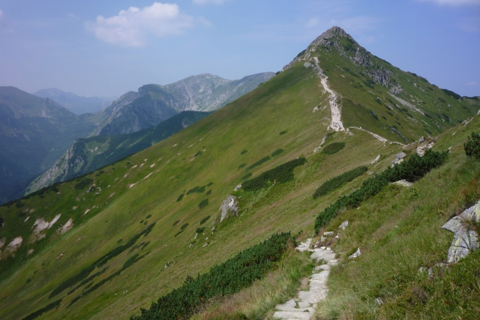 户外蓝色天空自然绿色山峰