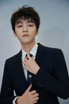 王俊凯帅气写真图片