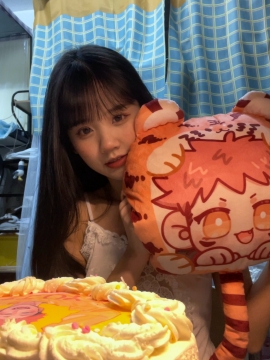 网红美女井川里予早期写真图片