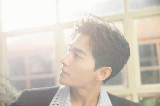 杨洋帅气写真图片