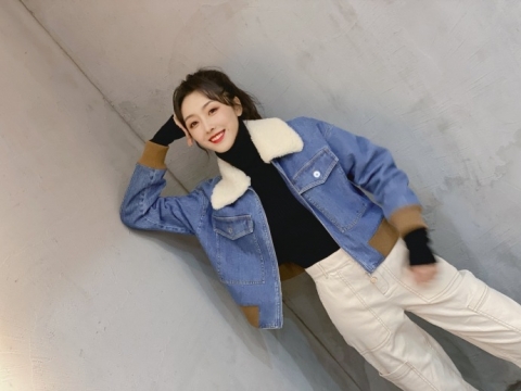 性感美女宣璐妩媚优雅写真