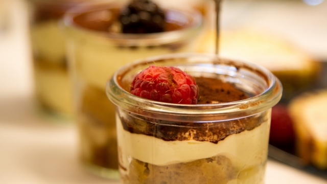 美食提拉米苏蛋糕高清桌面壁纸