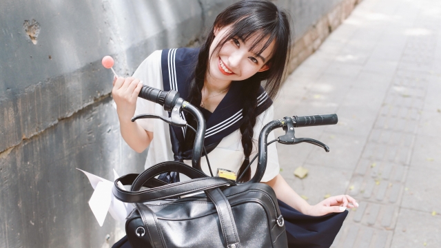 氧气美女学生妹高清美女桌面壁纸