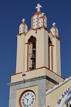 蓝天下希腊罗德钟塔教堂建筑